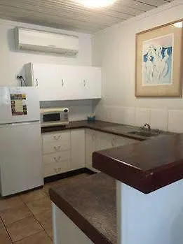 Airlie Seaview Apartments Airlie Beach Aparthotel